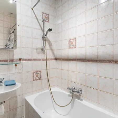 Large Authentic Appartement Antwerpen