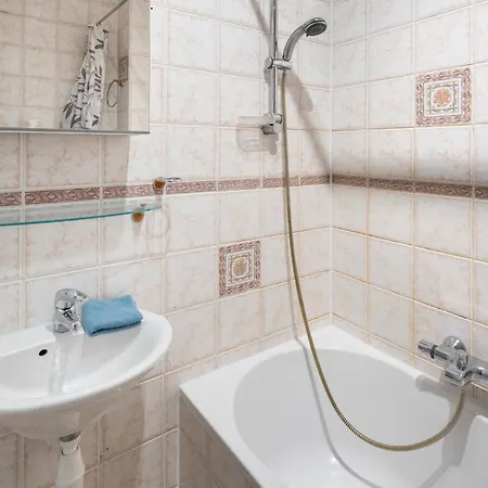 Appartement Large Authentic *