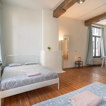 Appartement Large Authentic *